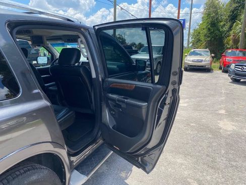 Used 2011 Nissan Armada SL w/ DVD FES Pkg RWD image 20
