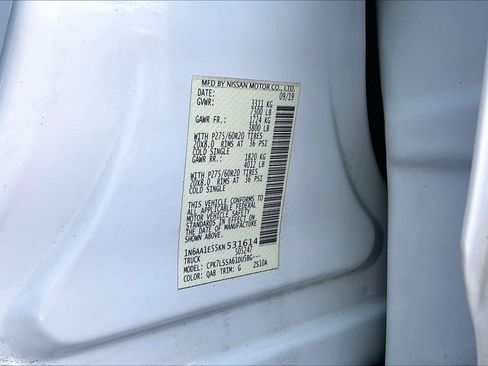 Used 2019 Nissan Titan SV w/ SV Convenience Package image 33