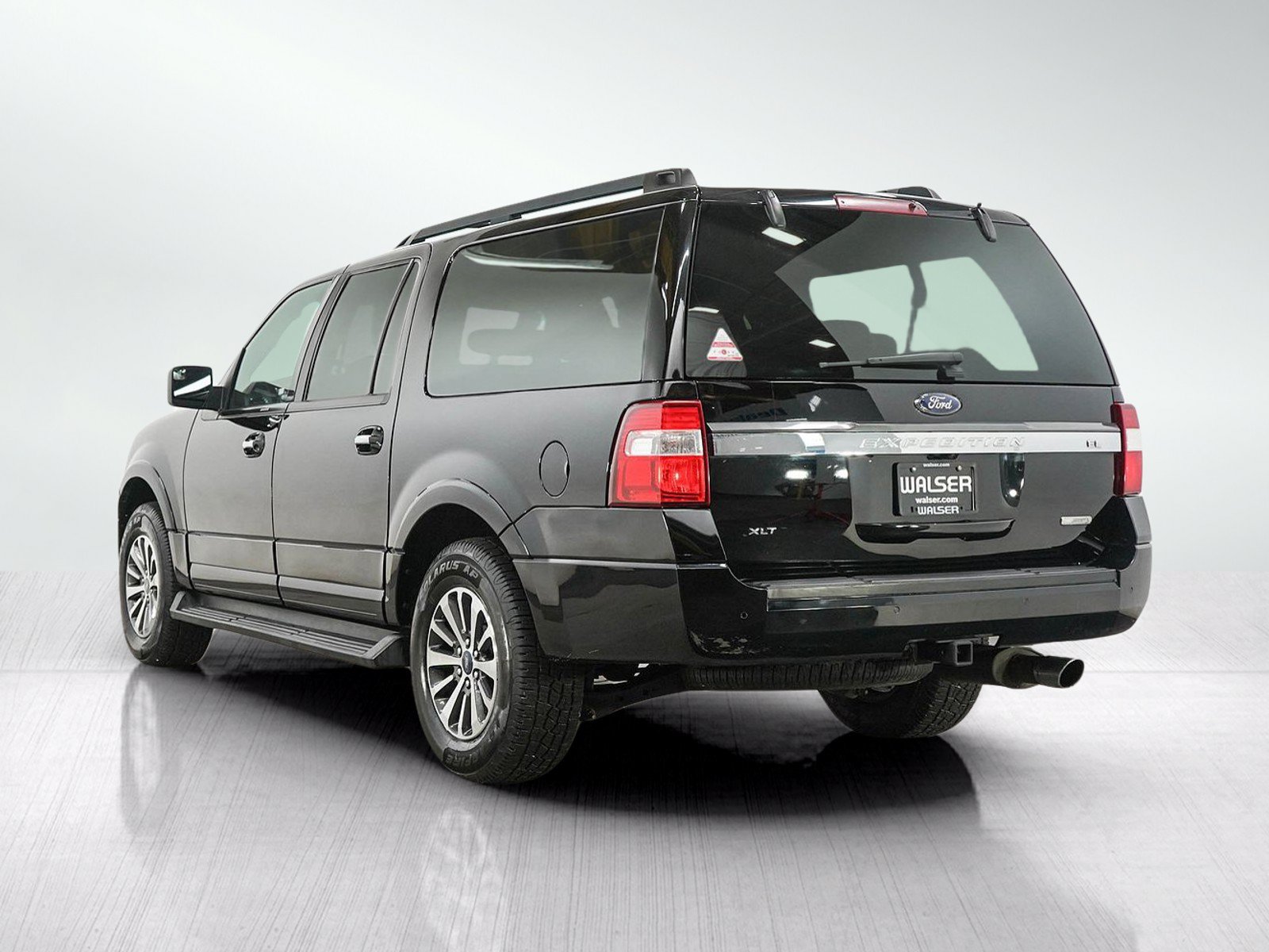 Used 2017 Ford Expedition EL XLT AWD/4WD image 3