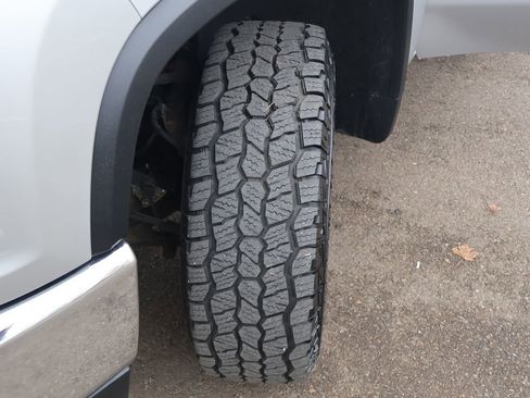 Used 2020 Chevrolet Silverado 3500 LT image 38