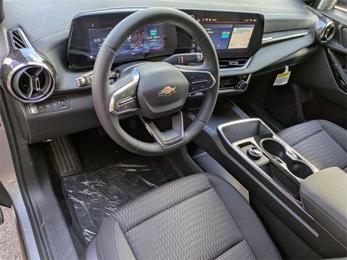 New 2026 Chevrolet Equinox LT w/ LPO, Floor Liner Package image 10