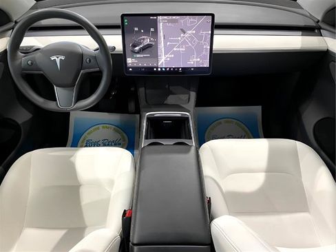 Used 2023 Tesla Model Y Long Range image 10