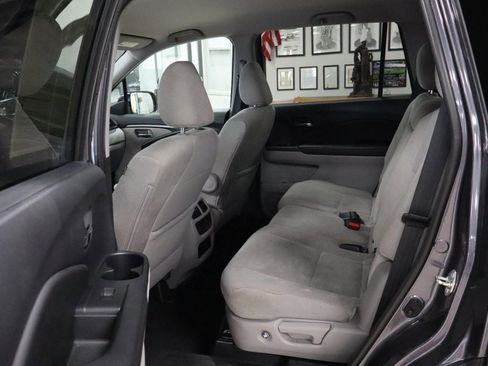 Used 2019 Honda Pilot EX image 17
