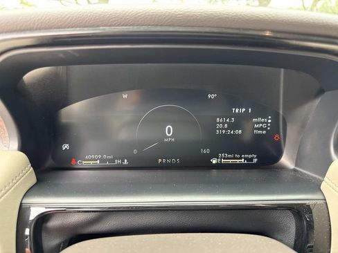 Certified 2023 Lincoln Nautilus Reserve AWD/4WD image 27