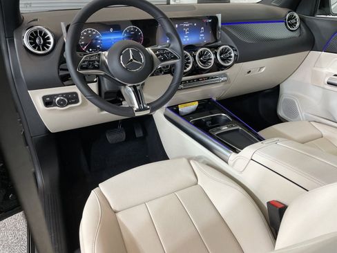 Certified 2025 Mercedes-Benz GLA 250 image 4