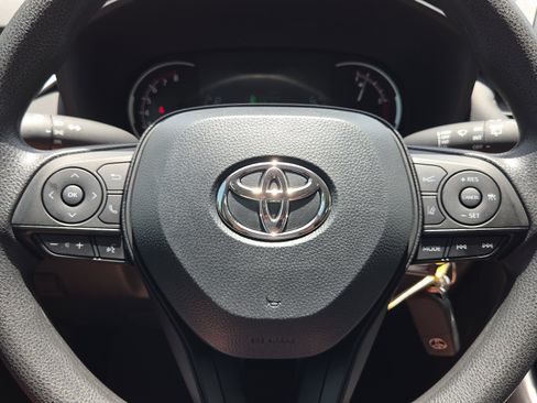 Certified 2025 Toyota RAV4 LE FWD image 26