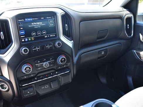 Used 2022 Chevrolet Silverado 3500 LT w/ Convenience Package AWD/4WD image 14