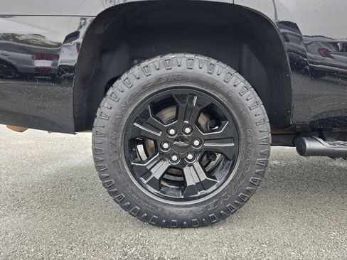 Used 2018 Chevrolet Tahoe LS image 17