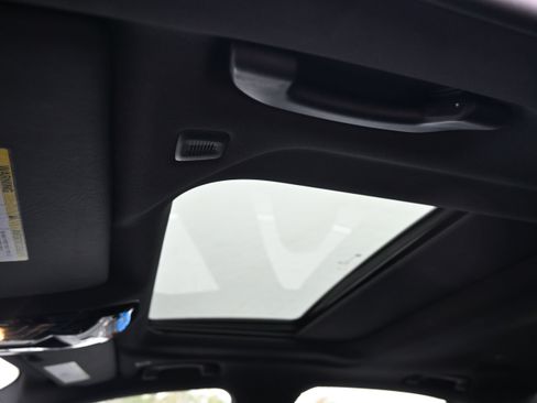 Used 2024 BMW 530i w/ Convenience Package image 5