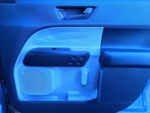 Used 2024 Ford Maverick XLT w/ XLT Luxury Package image 17