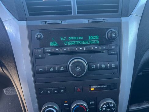 Used 2010 Chevrolet Traverse LT w/ Personal Connectivity Package image 16