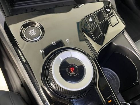 Used 2025 Kia Sportage X-Line image 11