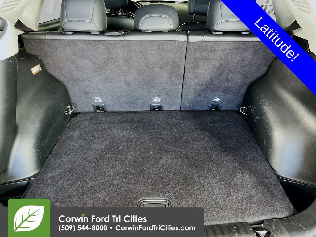 Used 2020 Jeep Compass Latitude w/ Popular Equipment Group AWD/4WD image 15