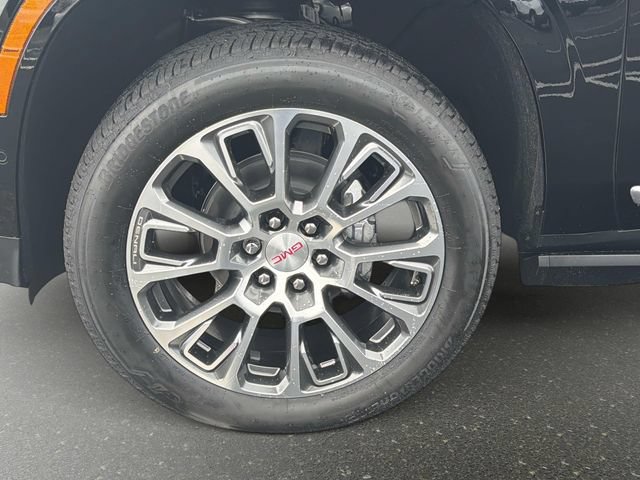 New 2026 GMC Yukon XL Denali w/ Sun & Power Step Package AWD/4WD image 10
