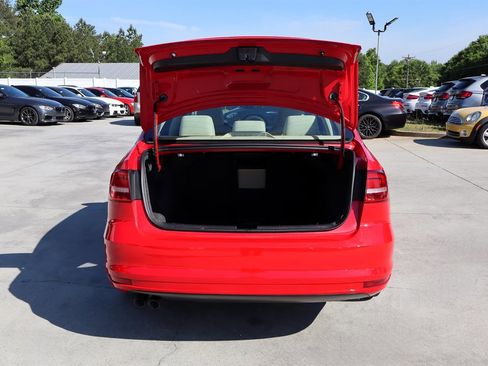 Used 2015 Volkswagen Jetta TDI SE FWD image 33