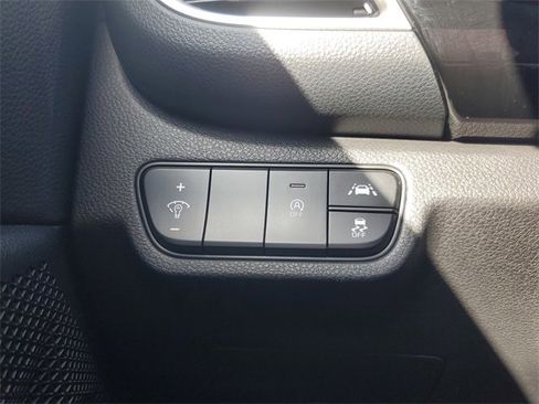 Certified 2022 Kia Seltos EX image 29