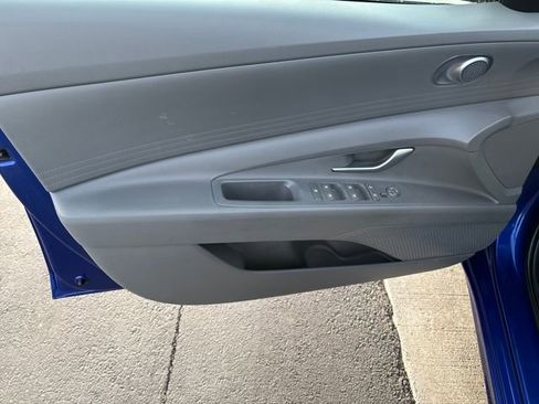 Used 2023 Hyundai Elantra SEL w/ Cargo Package image 10