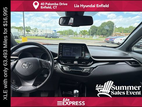Used 2019 Toyota C-HR XLE FWD image 14