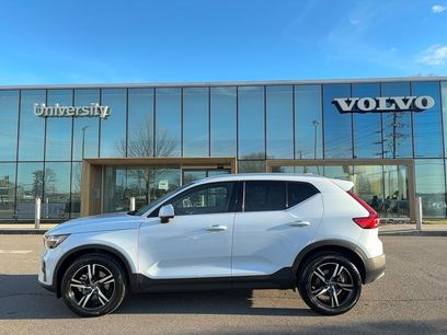 Certified 2025 Volvo XC40 B5 Core