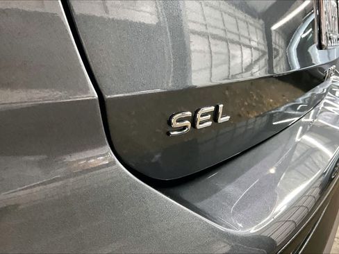 Used 2025 Volkswagen Taos SEL w/ Black Wheel Plus Package image 10