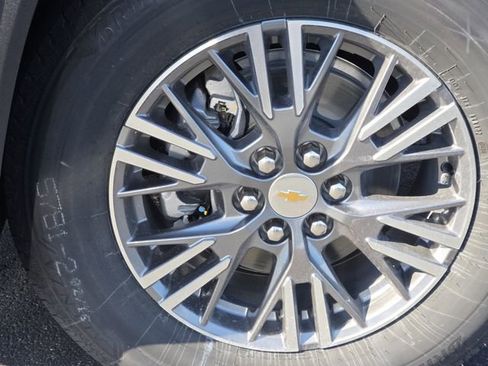 New 2026 Chevrolet Traverse LT w/ Driver Confidence Package image 10