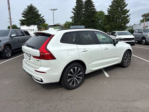 Used 2023 Volvo XC60 B5 Plus AWD/4WD image 29