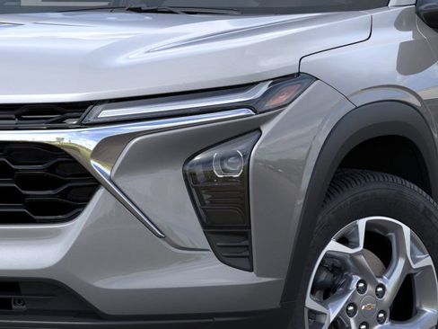 New 2026 Chevrolet Trax LS image 10