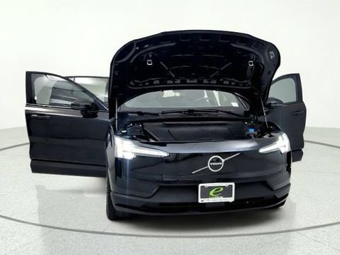 Used 2025 Volvo EX30 Plus w/ Protection Package Premier AWD/4WD image 12