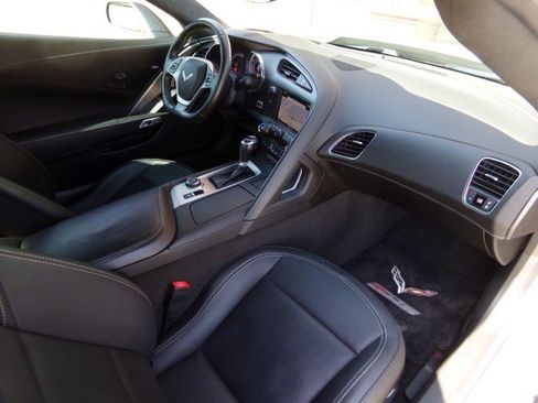 Used 2016 Chevrolet Corvette Z06 w/ 3LZ Preferred Equipment Group RWD image 27
