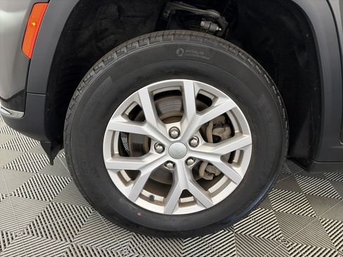 Used 2022 Jeep Grand Cherokee L Limited AWD/4WD image 15