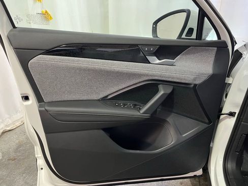 New 2026 Volkswagen Tiguan S AWD/4WD image 9