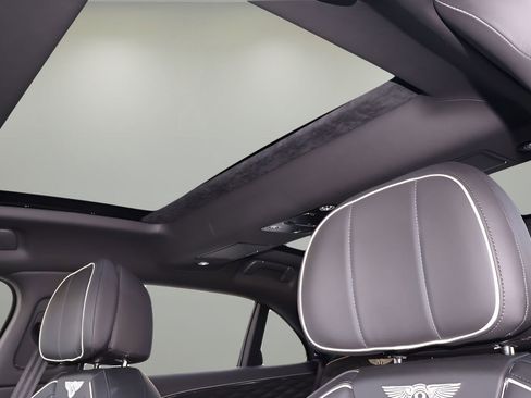 Certified 2020 Bentley Flying Spur W12 image 30