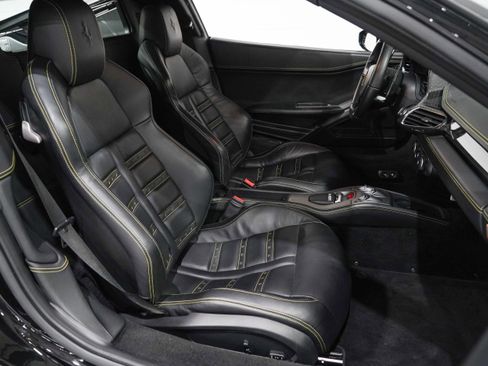 Used 2011 Ferrari 458 Italia Coupe RWD image 15