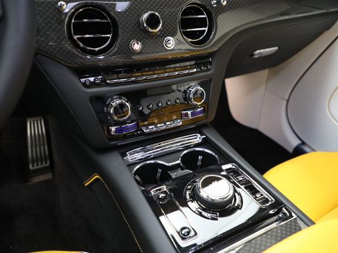 Certified 2025 Rolls-Royce Spectre Black Badge image 17