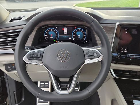 New 2026 Volkswagen Atlas SEL Premium R-Line AWD/4WD image 16
