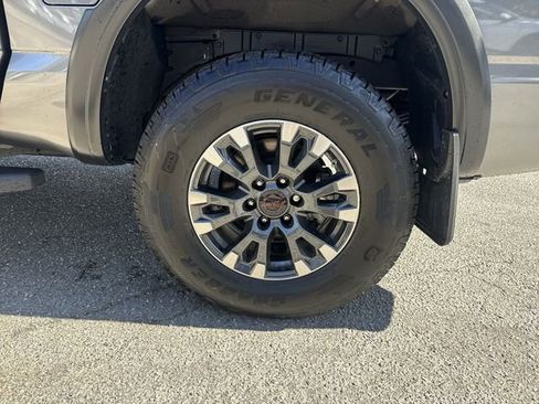 Used 2024 Nissan Titan PRO-4X w/ Pro-4x Convenience Package image 34