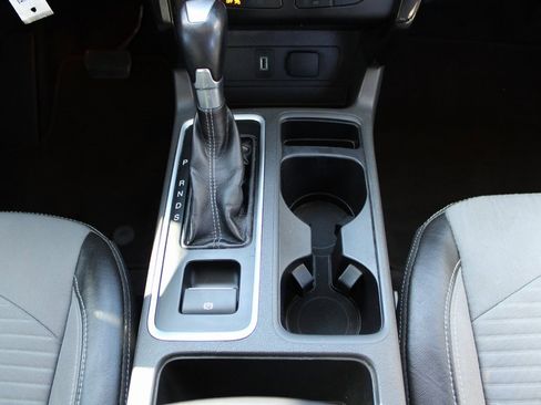 Used 2018 Ford Escape SE w/ SE Sport Appearance Package image 23