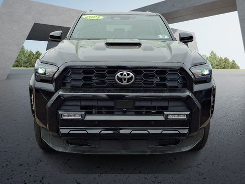 Certified 2025 Toyota 4Runner TRD Sport AWD/4WD image 2