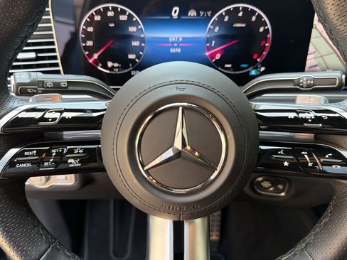 Used 2026 Mercedes-Benz GLS 450 4MATIC image 23