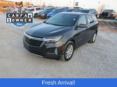 Used 2024 Chevrolet Equinox LT w/ LPO, Floor Liner Package image 1