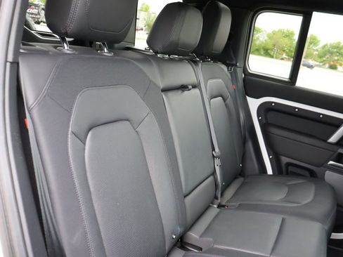 Used 2024 Land Rover Defender 110 X-Dynamic SE AWD/4WD image 12