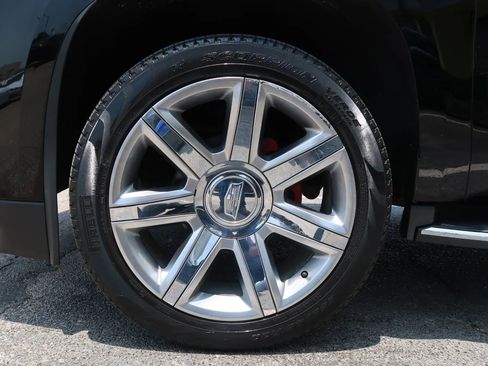 Used 2018 Cadillac Escalade Luxury image 55