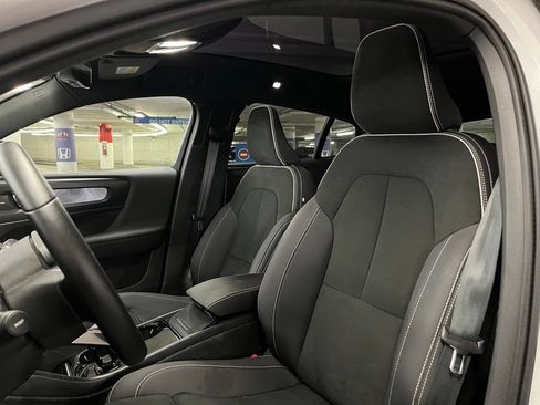 Used 2023 Volvo C40 P8 Recharge Ultimate w/ Protection Package Premier AWD/4WD image 17