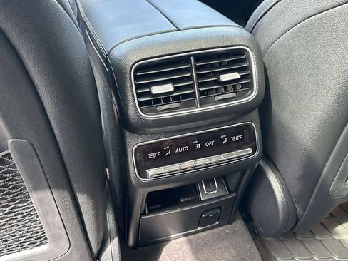 Used 2022 Mercedes-Benz GLS 450 4MATIC image 12