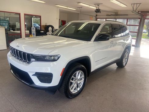 New 2026 Jeep Grand Cherokee Laredo X AWD/4WD image 3