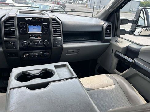 Used 2022 Ford F250 XL w/ Power Equipment Group AWD/4WD image 25