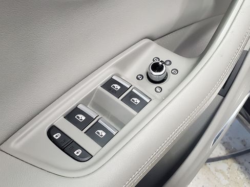 Used 2023 Audi Q7 3.0T Premium Plus image 24