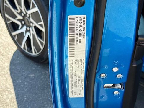 Used 2025 Jeep Wagoneer S Limited image 37