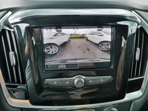 Used 2020 Chevrolet Traverse LS image 33