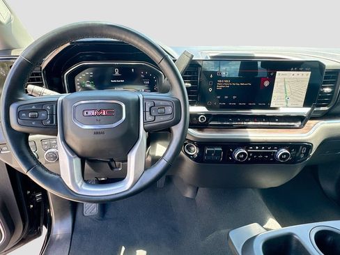 Used 2025 GMC Sierra 1500 SLT AWD/4WD image 12